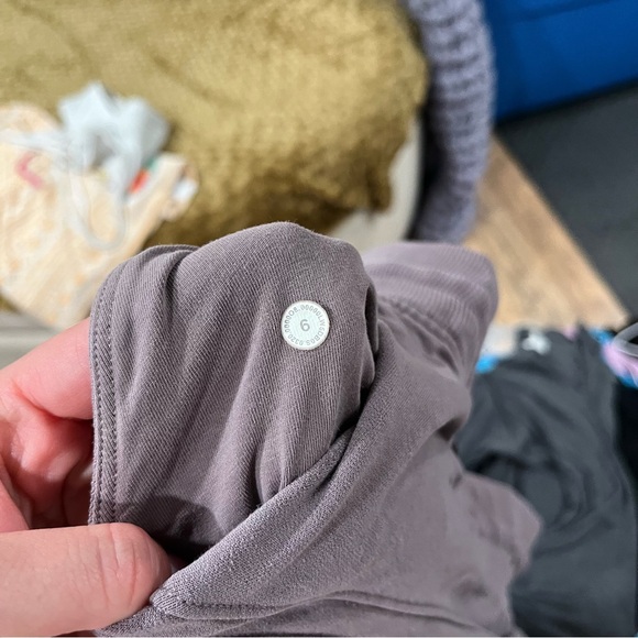 Lululemon Lavender ultrasoft comfy lounge jogger pants - Picture 6 of 6